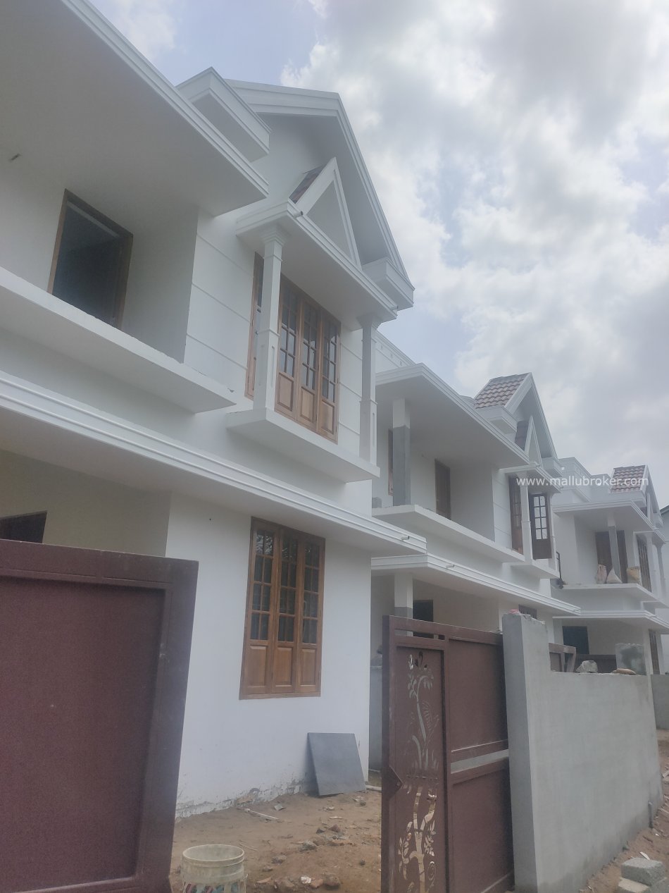 4 BHK Villa for Sale at Vennala, Cochin