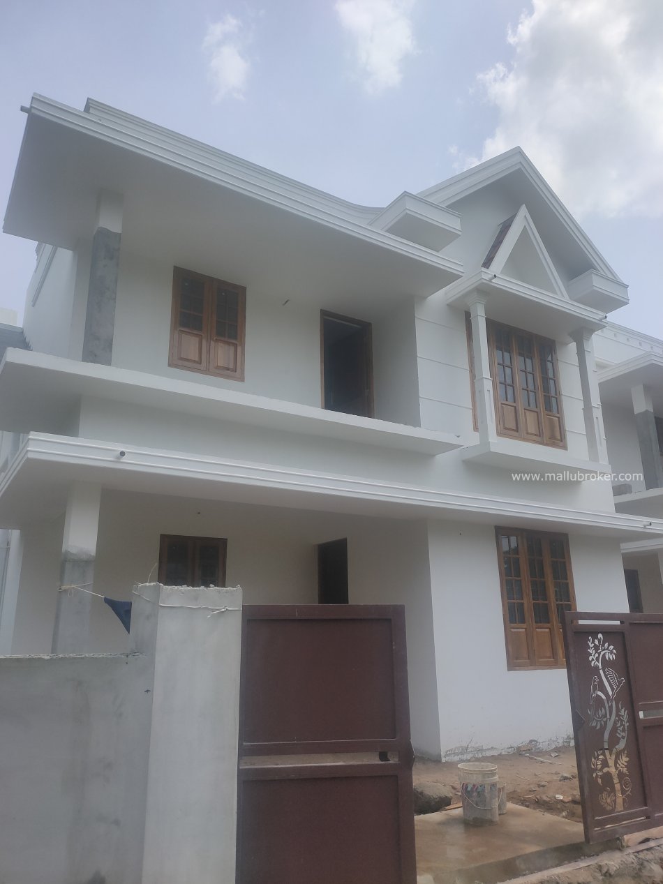 4 BHK Villa for Sale at Vennala, Cochin