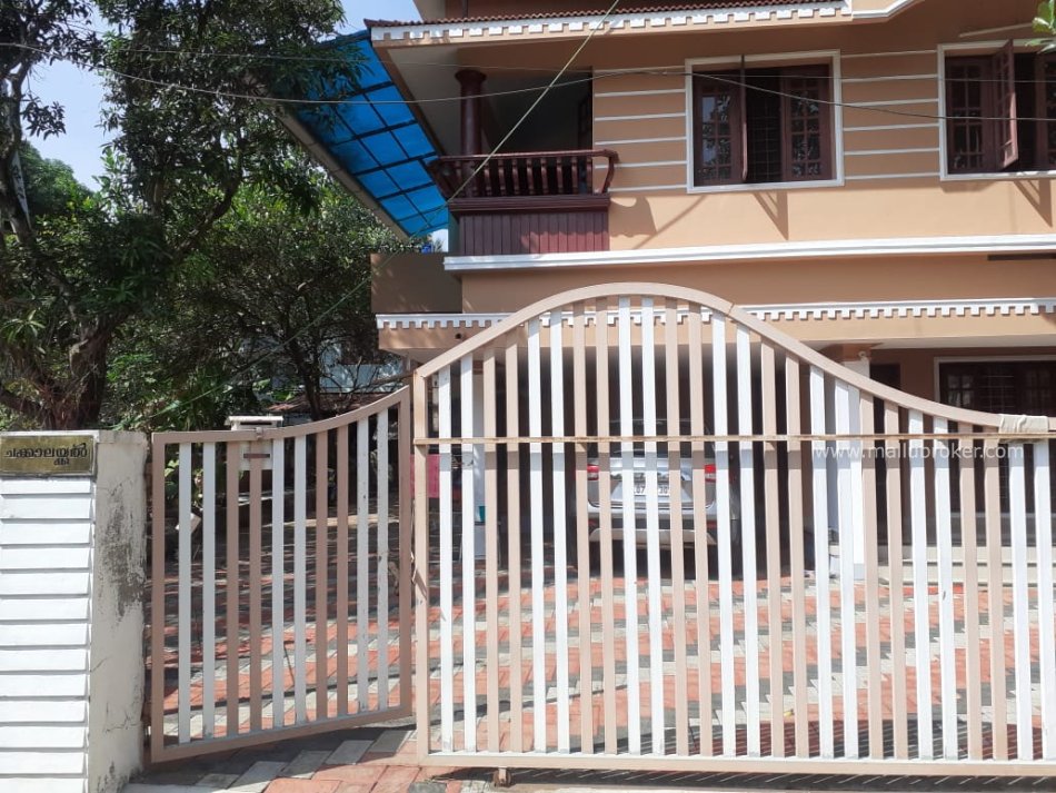 2 BHK House First Floor for Rent at Petta 