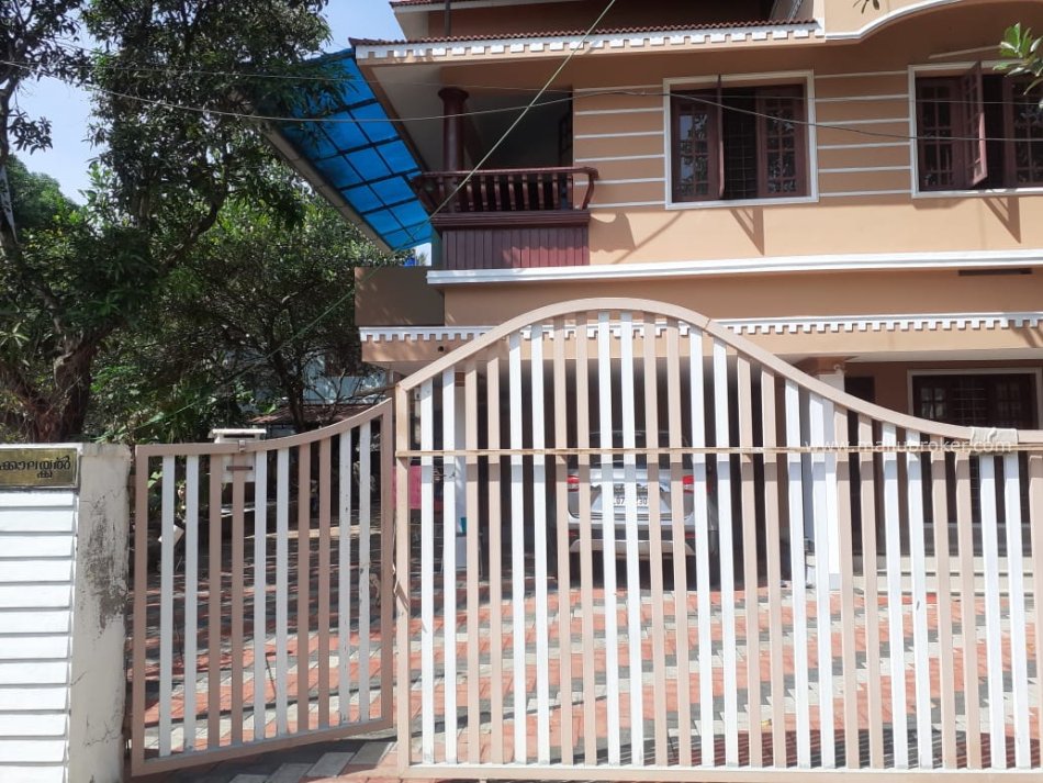 2 BHK House First Floor for Rent at Petta 