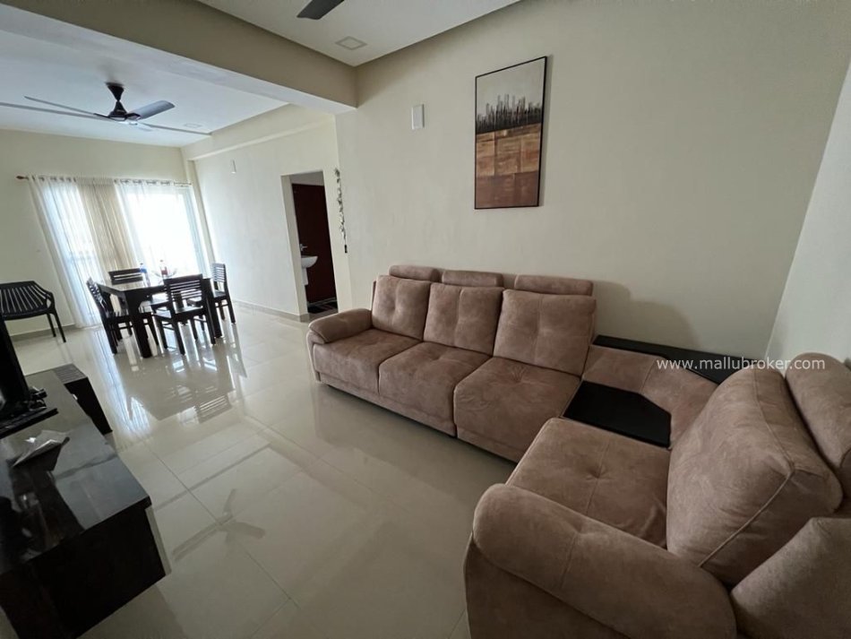 2bhk fully furnished flat rent in kaloor @ 25k