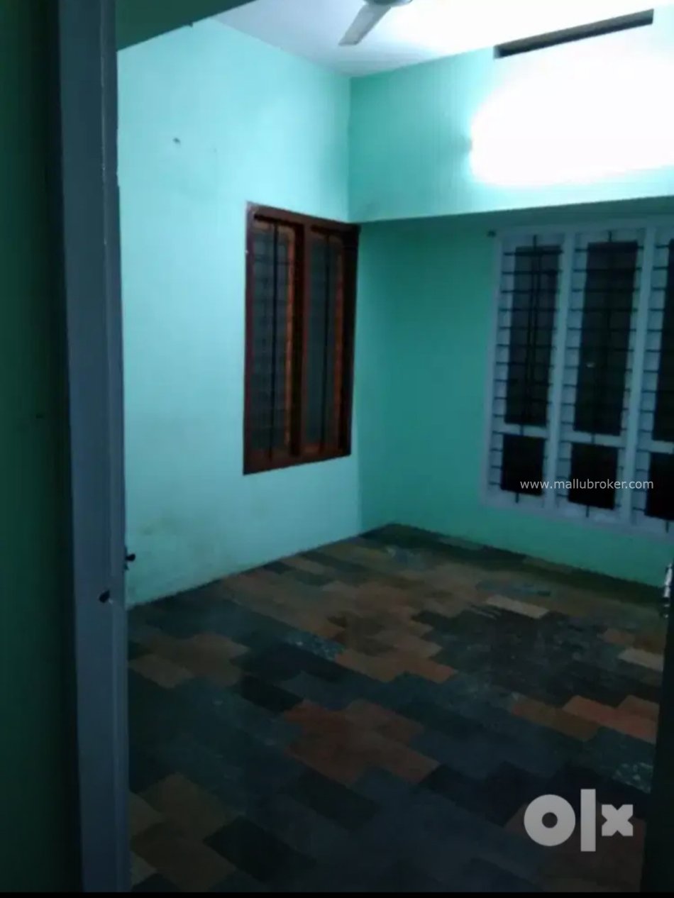 3bhk house for rent in palarivatoom @ 18k 