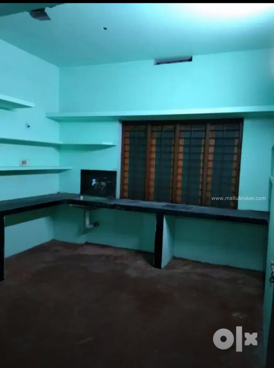 3bhk house for rent in palarivatoom @ 18k 