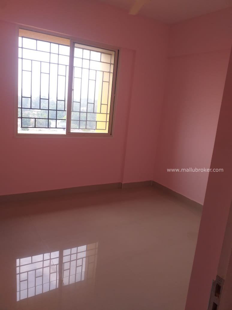 3BHK semi furnished Flat for rent in kakkanadu