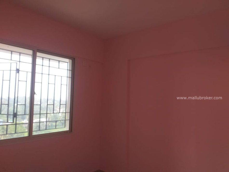 3BHK semi furnished Flat for rent in kakkanadu