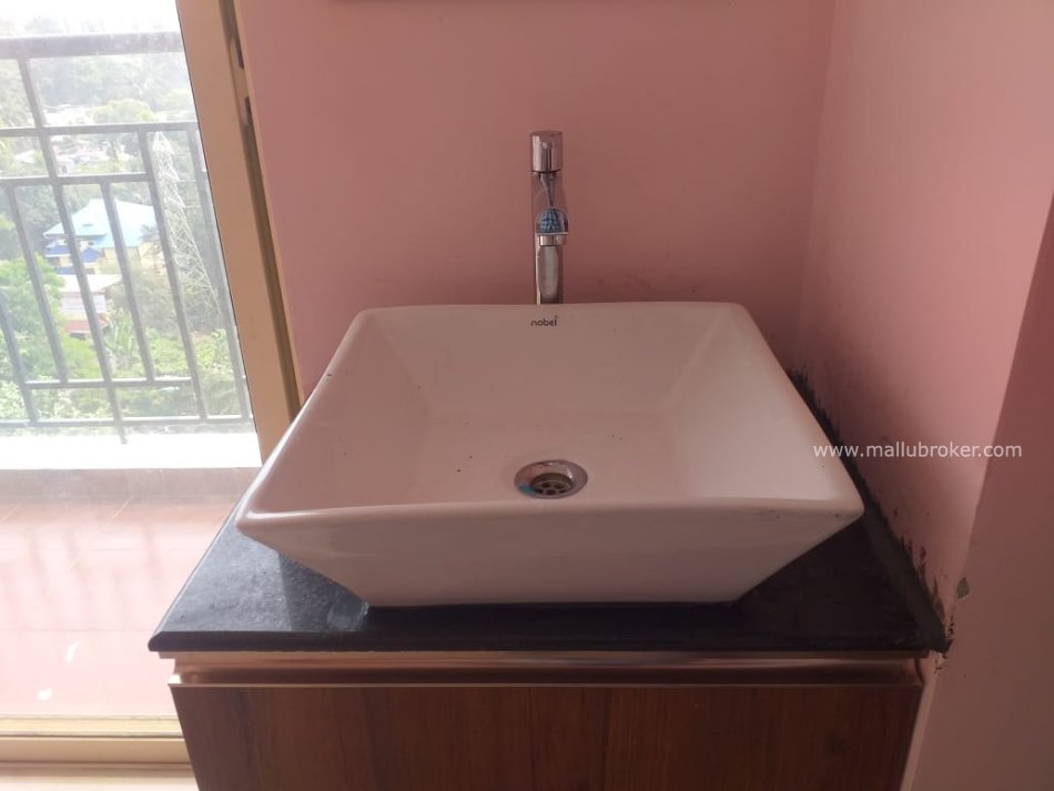 3BHK semi furnished Flat for rent in kakkanadu