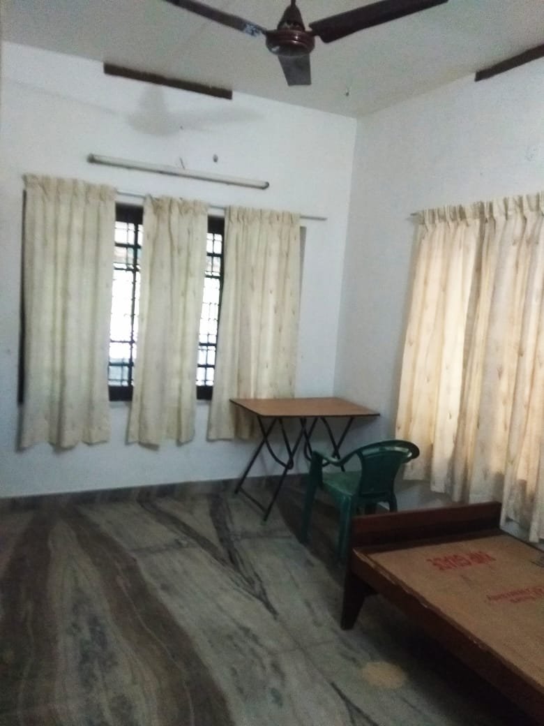 2 bhk house for rent at vennala(Bachelors) 18k