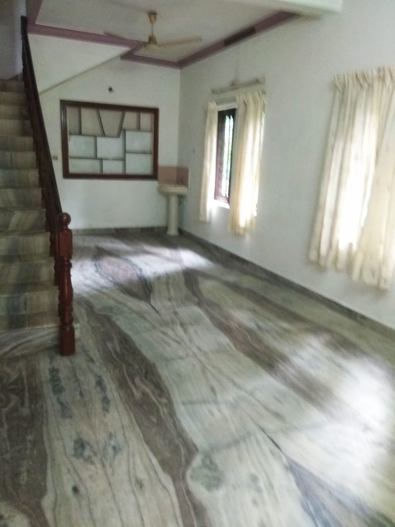 2 bhk house for rent at vennala(Bachelors) 18k