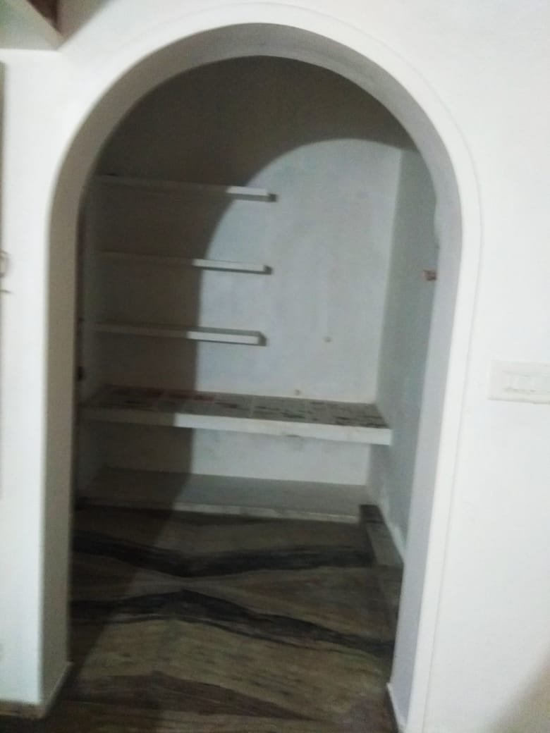 2 bhk house for rent at vennala(Bachelors) 18k