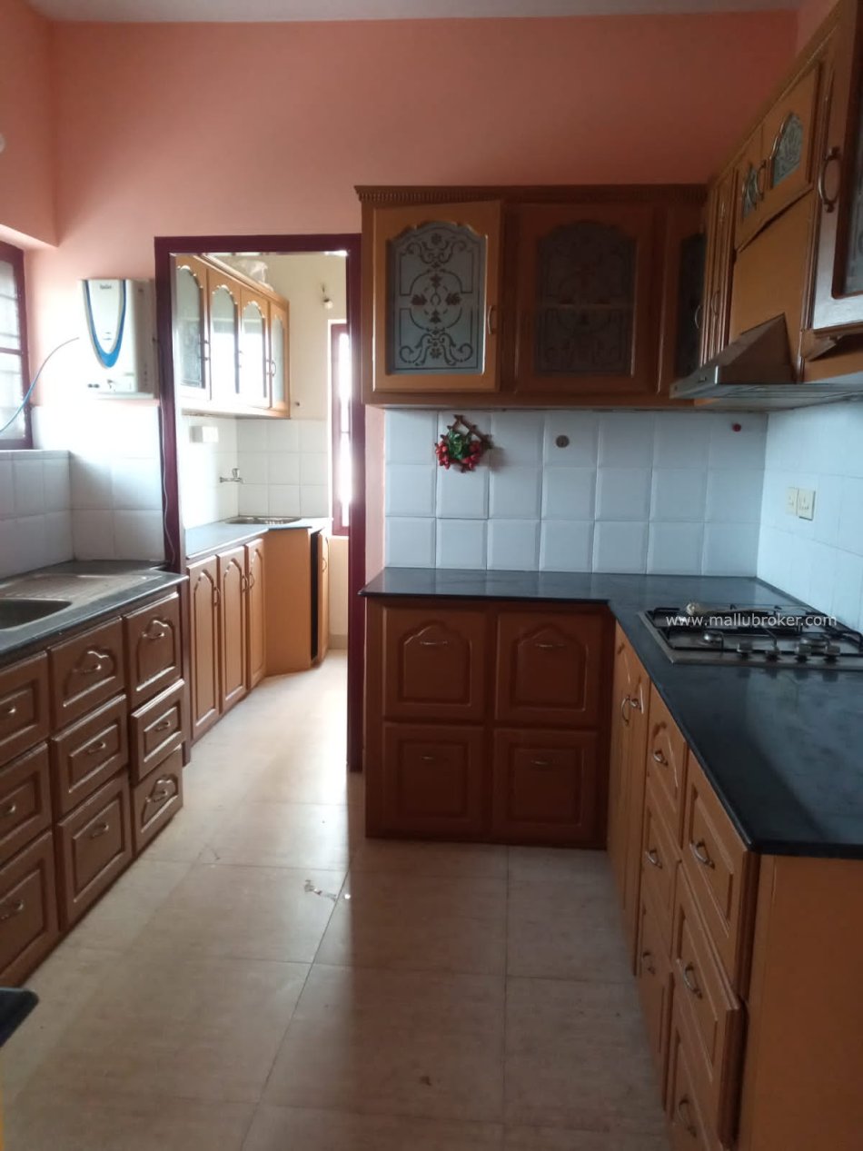 3 BHK Apartment for Rent at Vytilla