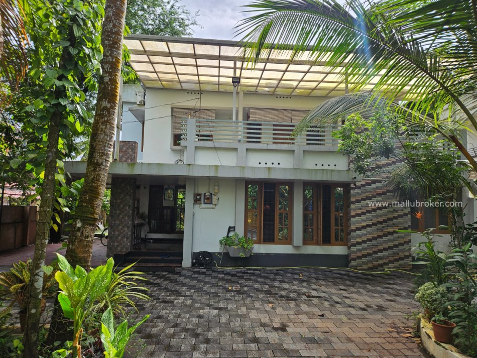 Upstairs 2bhk of a villa for rent